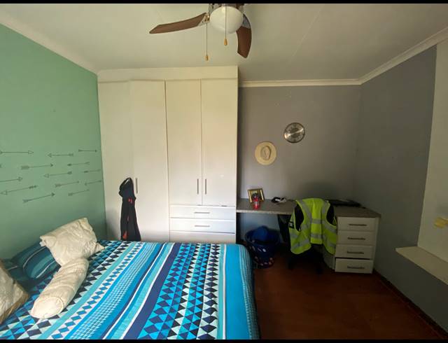 4 BEDROOM FREEHOLD FOR SALE IN GLEN ERASMIA